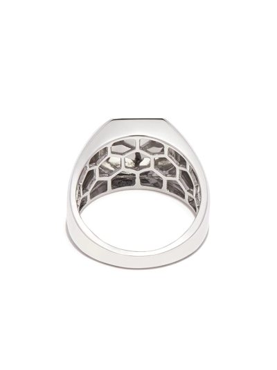 Shop Shay 18kt White Gold Champion Initial Ring In Silber