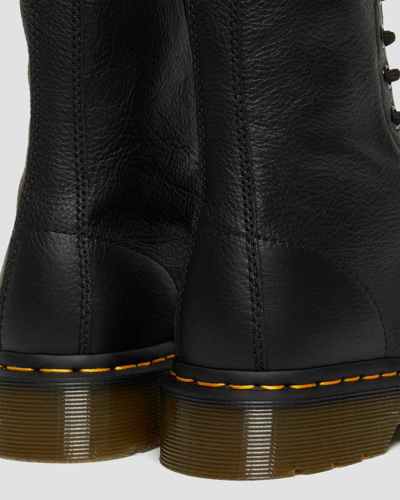 Shop Dr. Martens' 1490 Virginia In Schwarz