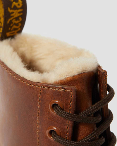 Dr. Martens' Damen Leder 1460 Serena Stiefeletten Mit Kunstfellfutter In Butterscotch
