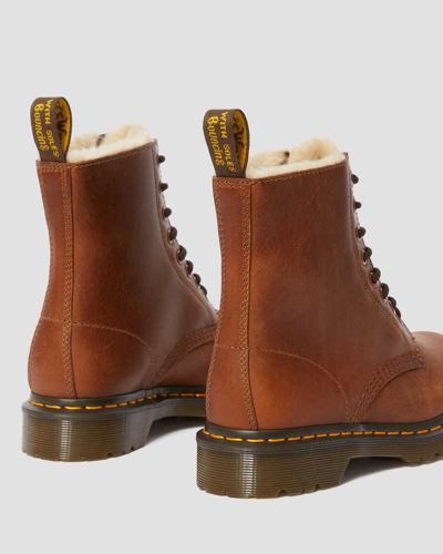 Dr. Martens' Damen Leder 1460 Serena Stiefeletten Mit Kunstfellfutter In Butterscotch