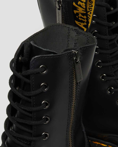 Shop Dr. Martens' Jadon Hi Boot Smooth Leather Platforms In Schwarz