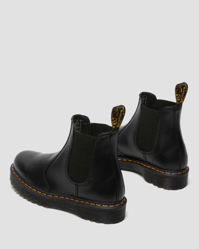 Shop Dr. Martens' 2976 Bex Smooth Leather Chelsea Boots In Schwarz