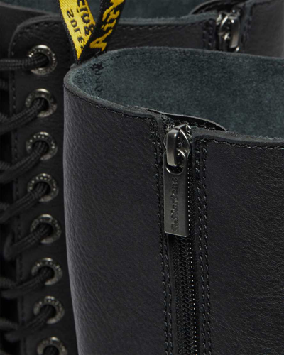 Dr. Martens' 1b60 Lace-up Leather Boots In Schwarz