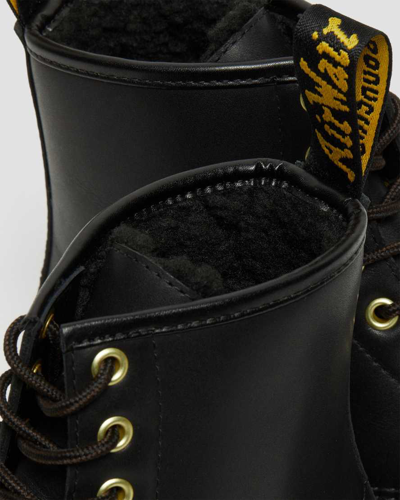 Dr. Martens' Dr.martens 1460 Nappa Lace-up Combat Boots In Schwarz