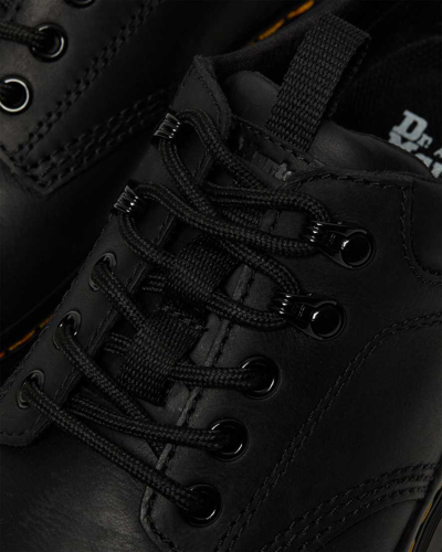 Dr. Martens Reeder Wyoming Leather Utility Shoes In Schwarz