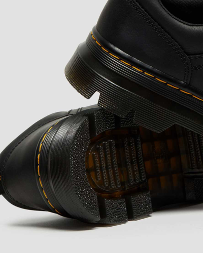 Dr. Martens Reeder Wyoming Leather Utility Shoes In Schwarz