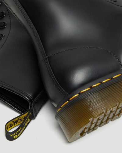 Dr. Martens' 1460 Lace-up Combat Boots In Smooth Leather In Black