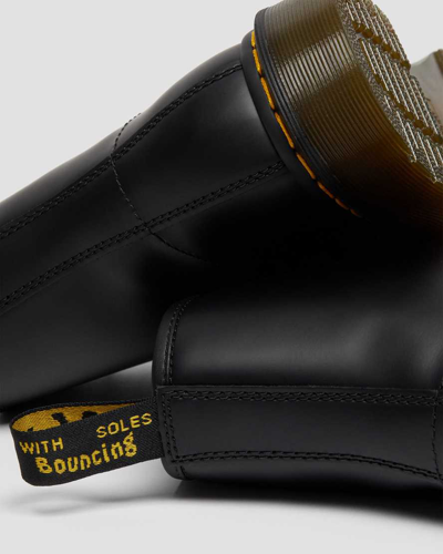 Dr. Martens' 1460 Lace-up Combat Boots In Smooth Leather In Schwarz