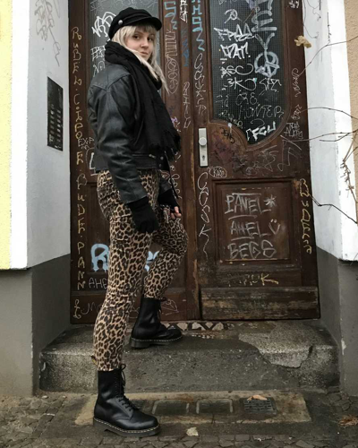 Dr. Martens 1460 Combat Boots In Schwarz