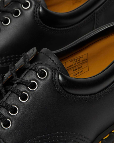 Dr. Martens' 8053 Nappa Leather Casual Shoes In Schwarz