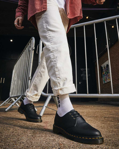 Dr. Martens' 1461 Slip Resistant Leather Oxford Shoes In Schwarz