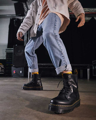 Dr. Martens' Unisex Jadon 8 Eye Boots In Schwarz