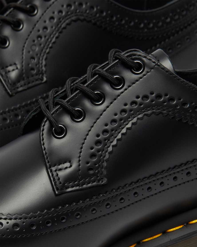 Shop Dr. Martens' 3989 Yellow Stitch Smooth Leather Brogue Shoes In Schwarz