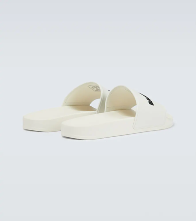 Shop Balenciaga Pool Logo Rubber Slides In Eggshell / Black