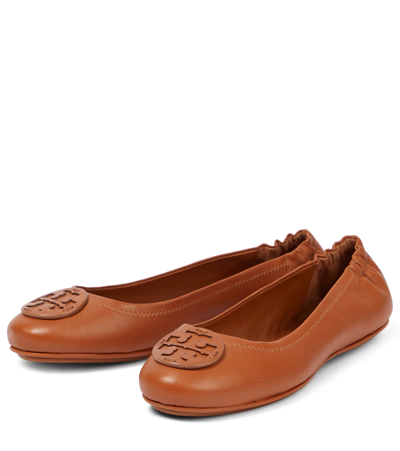 Shop Tory Burch Minnie Leather Ballet Flats In Bourbon Miele