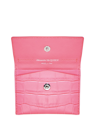Shop Alexander Mcqueen Messenger Skull Cardholder In Pink