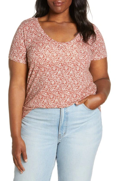 Caslon Rounded V-neck Tee In Rust- Ivory Ikat Bloom