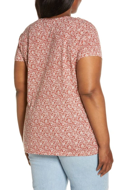 Caslon Rounded V-neck Tee In Rust- Ivory Ikat Bloom