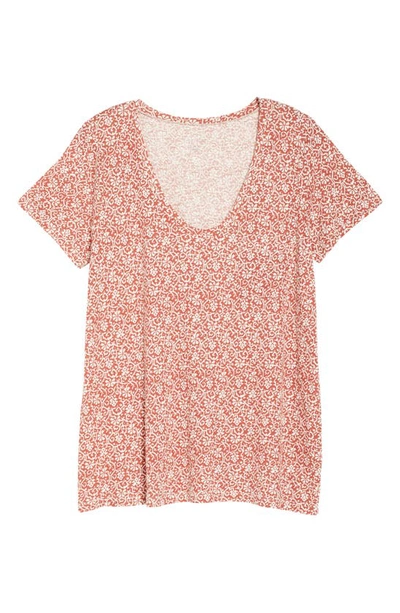 Caslon Rounded V-neck Tee In Rust- Ivory Ikat Bloom