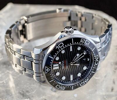 Pre-owned Omega Seamaster Diver 300m Black Dial Watch 42mm Steel Bracelet