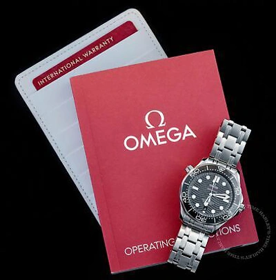 Pre-owned Omega Seamaster Diver 300m Black Dial Watch 42mm Steel Bracelet