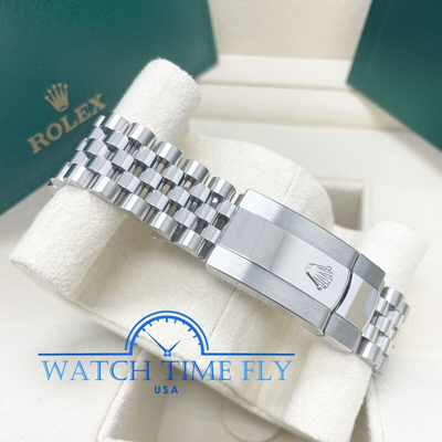 Pre-owned Rolex 126300 Datejust 41 Smooth Bezel Blue Roman Dial Jubilee Bracelet Stainless