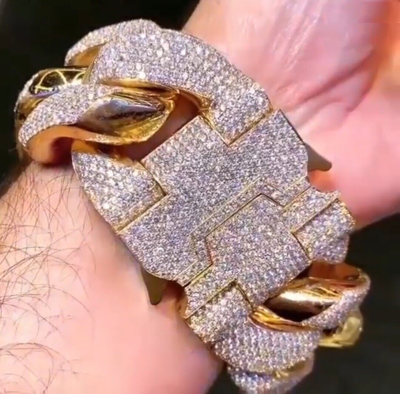 Pre-owned Online0369 Men's 30mm Thick 8'' Long Miami Cuban Link Giant Bracelet Free Moissanite Stud In White