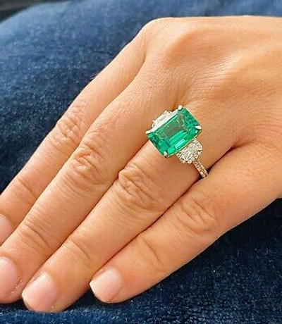 Pre-owned Emerald 14k Yellow Gold Natural Green  And Round And  Diamonds Ring 5.50ct