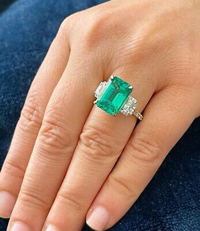 Pre-owned Emerald 14k Yellow Gold Natural Green  And Round And  Diamonds Ring 5.50ct
