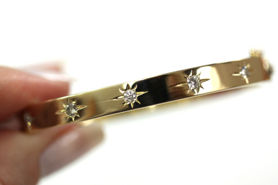 Pre-owned Jewelry By Arsa 0.8 Ctw Natural Diamond Solid 14k Yellow Gold 6 Mm Oval Starburst Bangle 6.5 In In G-h