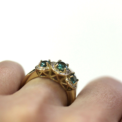 Pre-owned Jewelry By Arsa 2.2 Ctw Natural Alexandrite & Diamond Vs Solid 14k Yellow Gold 3 Stone Halo Ring In Green