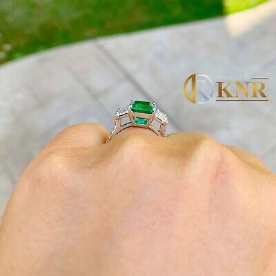 Pre-owned Emerald 14k White Gold Natural Green  And Round And  Diamonds Ring 5.50ct