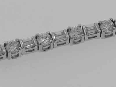 Pre-owned La 8.00 Ct. Tw Round & Baguette Diamond Tennis Bracelet In 14 Kt. Mounting In White
