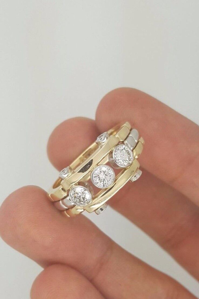 Pre-owned Handmade 18k 750 White Yellow Gold Two Tone 3 Round Diamond Mens Ring Vs1