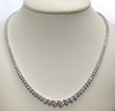 Pre-owned La 12.25 Ct. Tw Graduated Round Cut Diamond Tennis Neckce In F