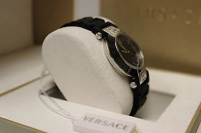 Pre-owned Versace Women's 92qcs91d008 S009 Reve Black Ceramic Diamond Rubber Wristwatch