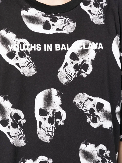 Shop Youths In Balaclava Skull-logo Print T-shirt In Schwarz
