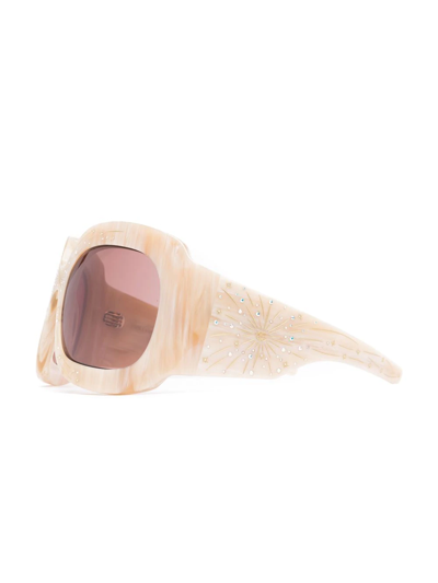 Gucci Oversized Tinted Sunglasses In Neutrals