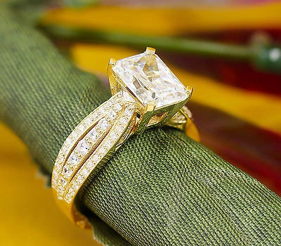 CHARLES & COLVARD Pre-owned 14k Yellow Gold Radiant Forever One Moissanite And Diamond Engagement Ring 2.50 In White