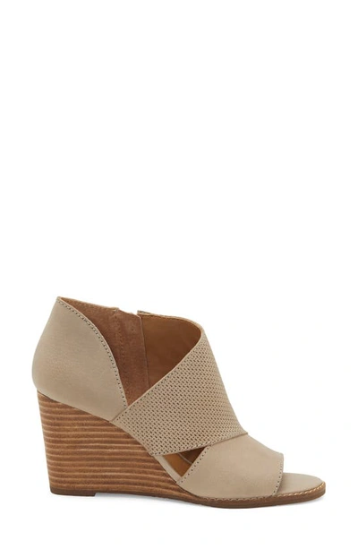 Lucky jaxy wedge sandal 2025