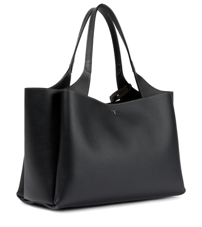 Shop Tod's Apa Medium Leather Tote Bag In Nero