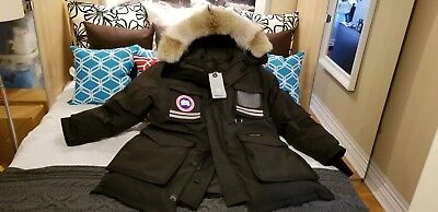 Pre-owned Canada Goose 2022 Grey Label Hologram Tag Black  Snow Mantra Medium Parka Jacket In Gray