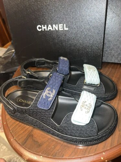 Pre-owned Chanel 22s Knit Dad Sandal Gate Cc Logo In Red