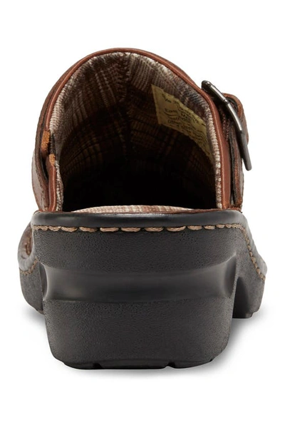 Eastland Mae Clog In Brown