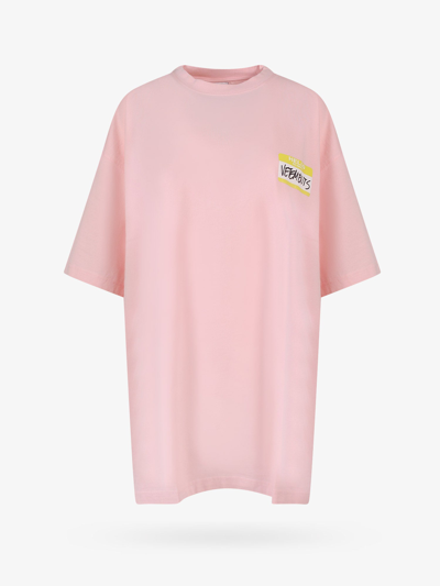 Shop Vetements T-shirt In Pink
