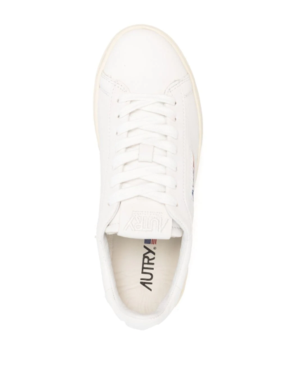 Shop Autry Dallas Low-top Leather Sneakers In White