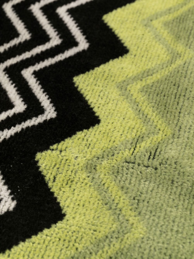 Missoni All-over Zig-zag Print Towel In Pink