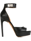 Givenchy 'shark Tooth' Sandalen - Schwarz In Black