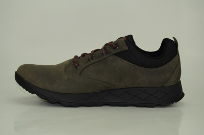Tuckerman sneaker shop