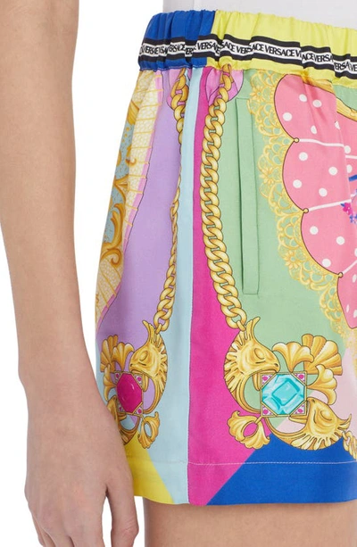 Shop Versace Ventagli Print Silk Twill Shorts In Multicolor